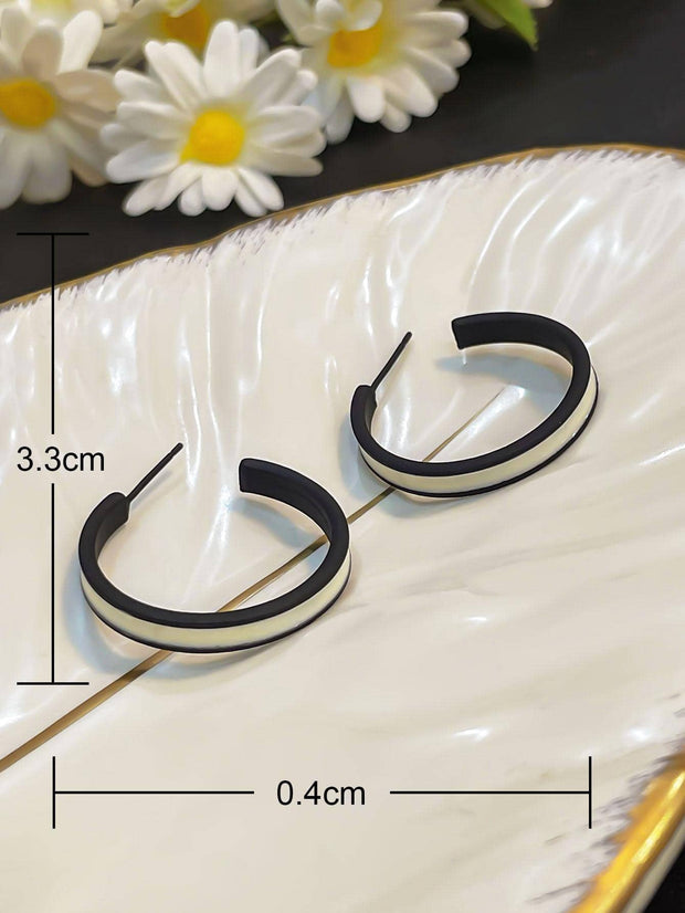 1pair Minimalist Black and White Frosted Hoop Earrings For Women For Spring Summer Decoration - Luxe Ladies Moda