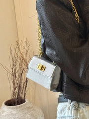 Pearl Perfection: The Ultimate Crossbody Bag for Every Event - Luxe Ladies Moda