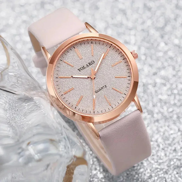 New Simple Women Watches Luxury Design Leather Watch Ladies Quartz Wristwatch Womens Small Round Dial Clock Reloj Mujer