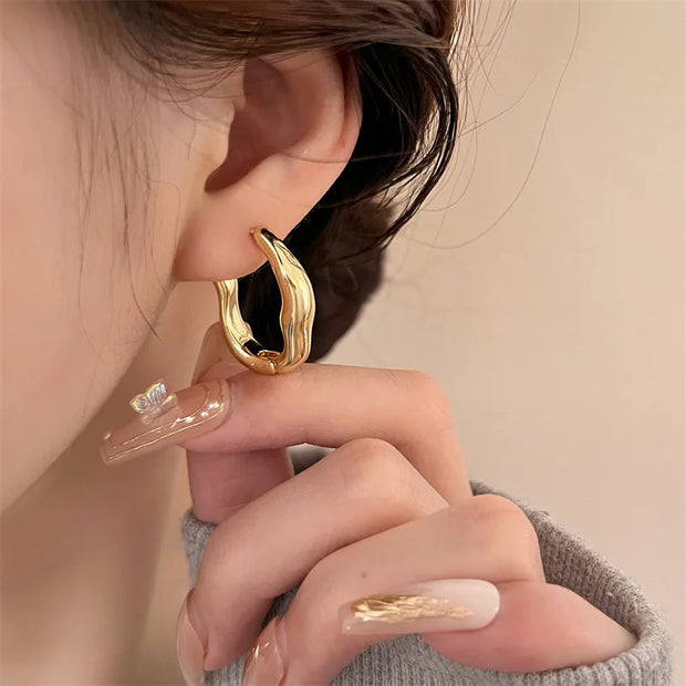 Vintage Metal Geometry Hoop Earrings - Irregular Minimalist Design for Women - Luxe Ladies Moda