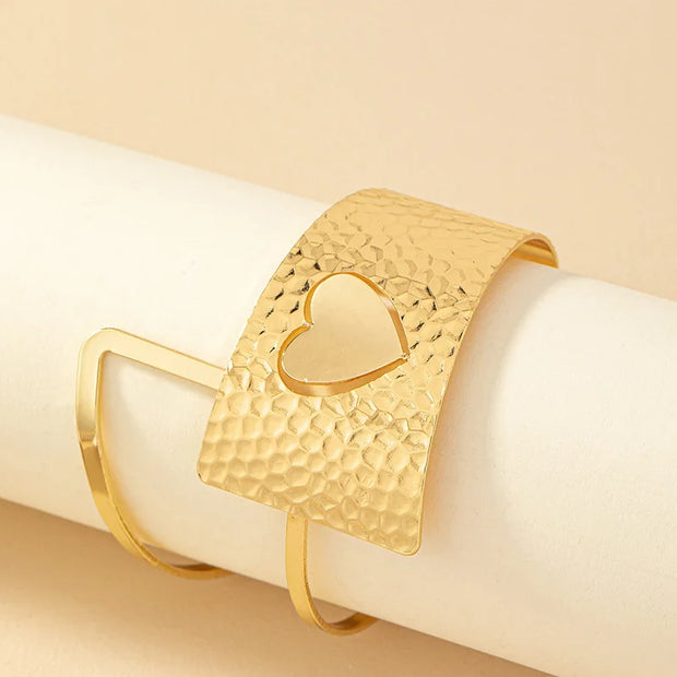 Geometric Heart Chunky Bangle – Bold and Stylish Statement Jewelry - Luxe Ladies Moda