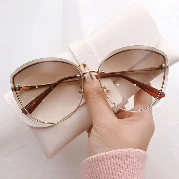 Fashion Cat Eyes Sunglasses Women Metal Female UV400 Vintage Ladies Stylish Design Oversized Square Sunglasses For Women - Luxe Ladies Moda