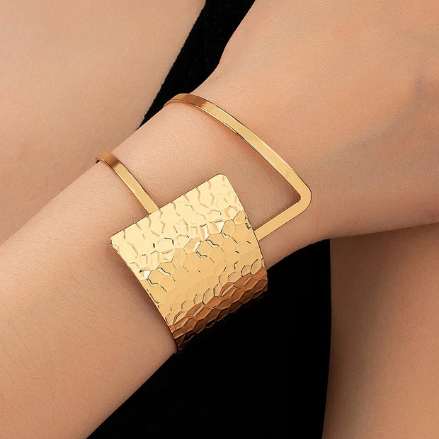 Geometric Heart Chunky Bangle – Bold and Stylish Statement Jewelry - Luxe Ladies Moda