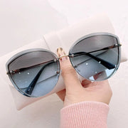 Fashion Cat Eyes Sunglasses Women Metal Female UV400 Vintage Ladies Stylish Design Oversized Square Sunglasses For Women - Luxe Ladies Moda