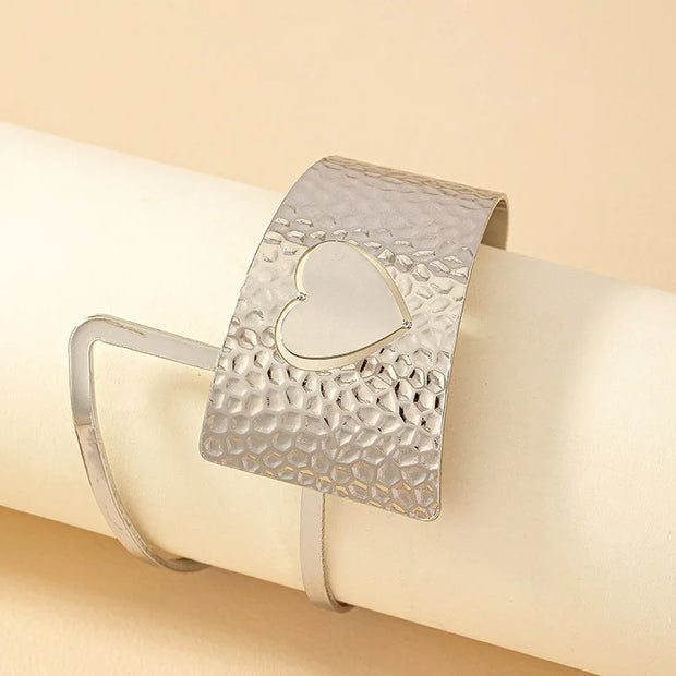 Geometric Heart Chunky Bangle – Bold and Stylish Statement Jewelry - Luxe Ladies Moda